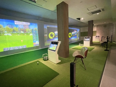 鎌倉ハムがゴルフ業界へ新規参入！名古屋に全7打席 「亀島SCREEN GOLF」を8月2日グランドオープン