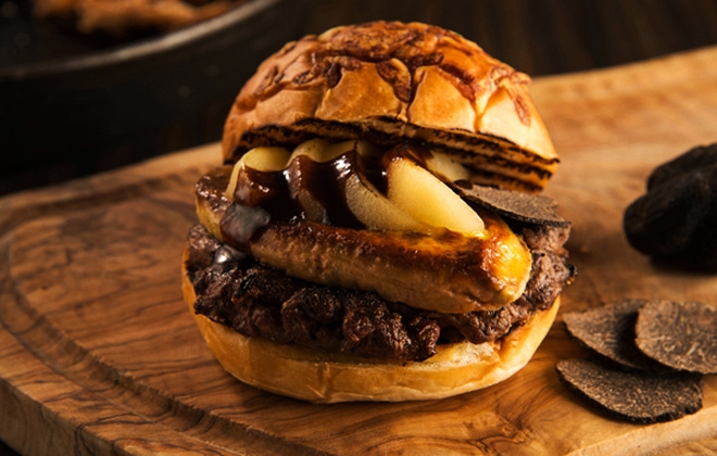 最高峰プレミアムバーガー トランプバーガー