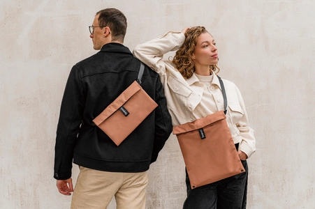 「Notabag」の人気商品『Notabag Crossbody』から新色登場　 1月27日より新色Copperが販売開始、全5色展開に！