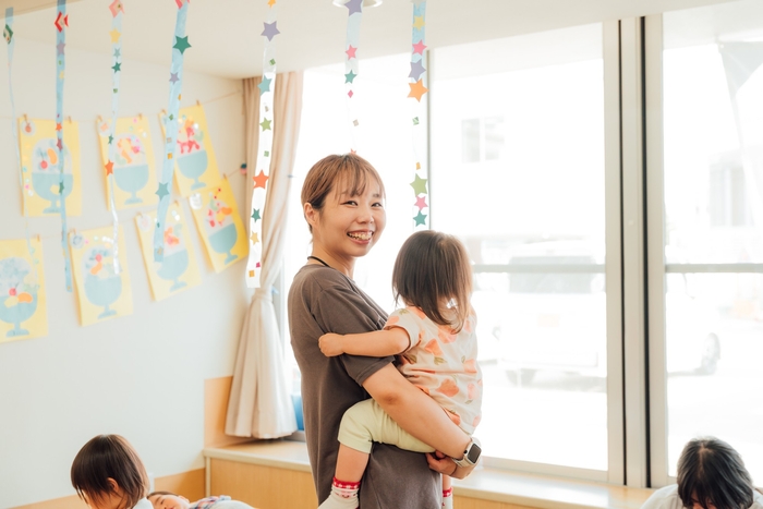 20年キャリアのナレーターが現役保育士に！ 異色のダブルワーク事例を公開 ― ベルサンテの「VOICE」企画