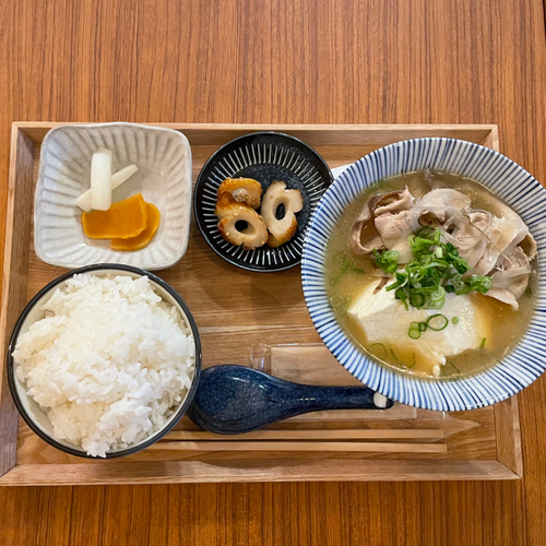 とん汁定食(米味噌)　
