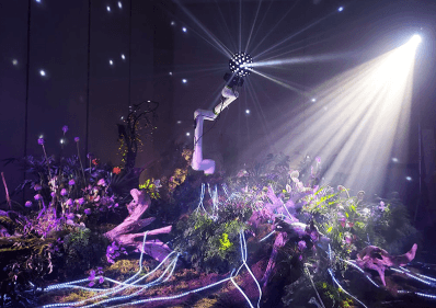 過去には協働ロボットとアートの融合実績もある。2022年3月の「ゴーテック2022」（主催：テレビ朝日）において、テレビ朝日の技術者がオープンソースの3DCGソフトウェア「Blender」でロボットアームのモーションを制作。ウィングロボティクスの技術支援でアート作品が完成した。「Blender」を利用するクリエーターをはじめ、多くの企業や人がロボットを活用する機会が拡大する可能性を示した