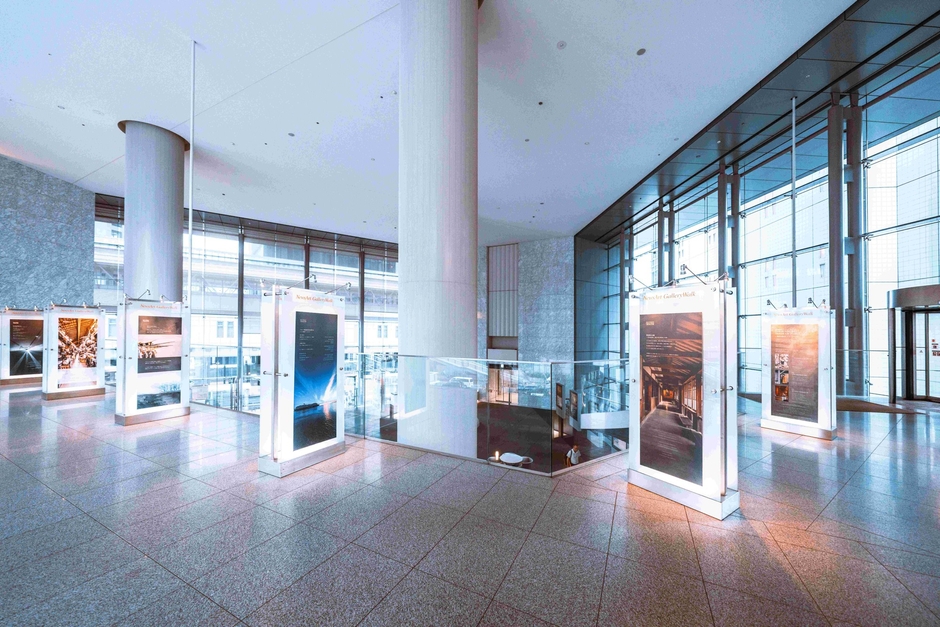 写真展「REVERSE MEDIATOR」展示風景
