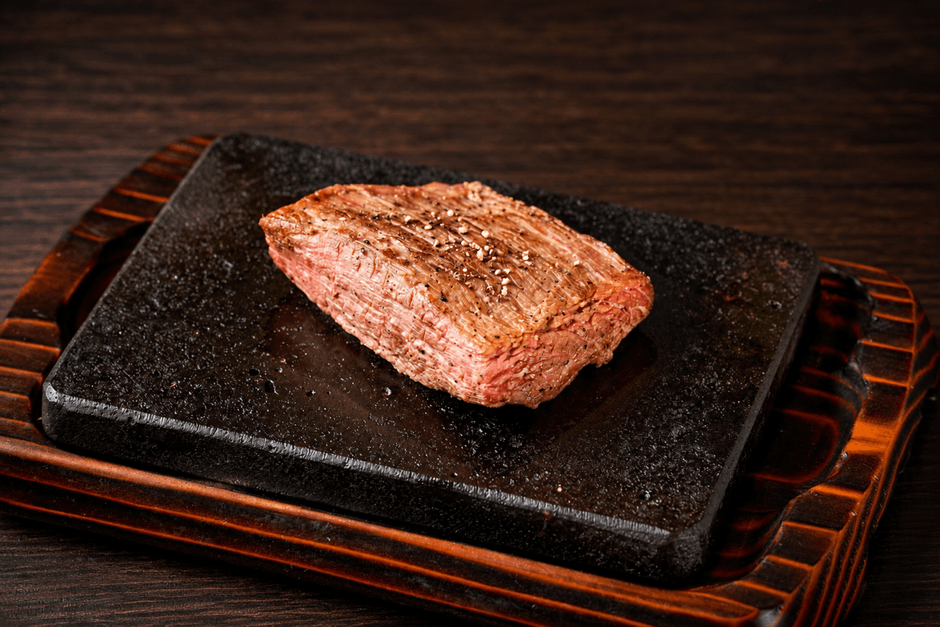 ロースステーキ　1,300円(税込)