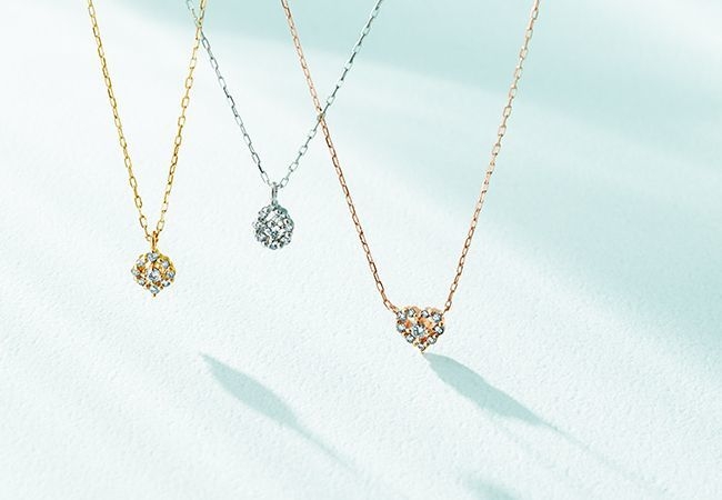 K10YG・WG・PG／Diamond　Necklace 各28,000円＋Tax　数量限定／スペシャルパッケージ付き