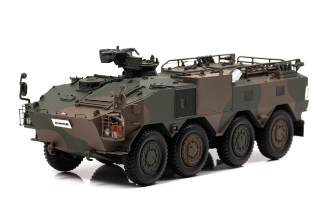 96式装輪装甲車:左前