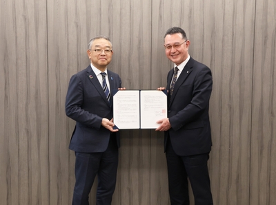 神奈川県福祉子どもみらい局 川名局長(左)、神奈川県住宅供給公社 専務理事 仲野(右)