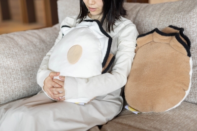 生牡蠣面と牡蠣フライ面どっちも楽しめる牡蠣クッション
