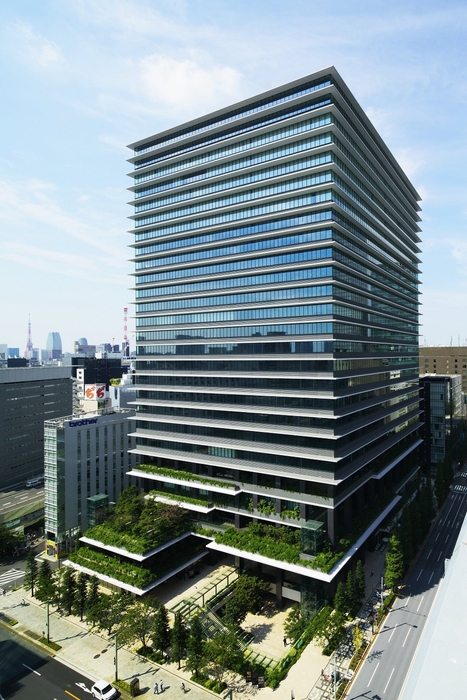 東京スクエアガーデン外観