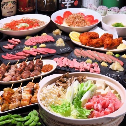 多様な料理も当店の特徴。酒類は100種類以上取り揃えている。