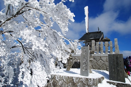 【奈良交通】「三峰山」・「高見山」行き霧氷バス運行 ―高見山行き霧氷バスを、2026年は平日も運行します―