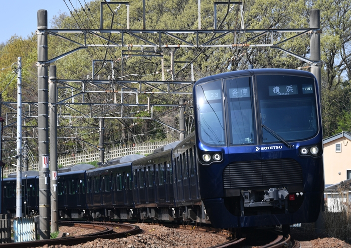 「21000系」（東急線内は目黒線直通用）