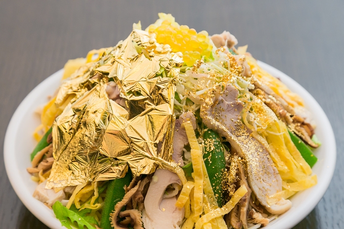 開運★サマージャンボ金キン冷やし中華 かき氷ダレをかける前