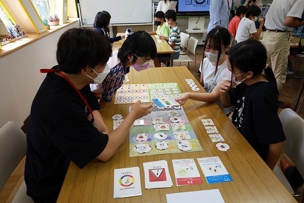 小学生による試作版体験会