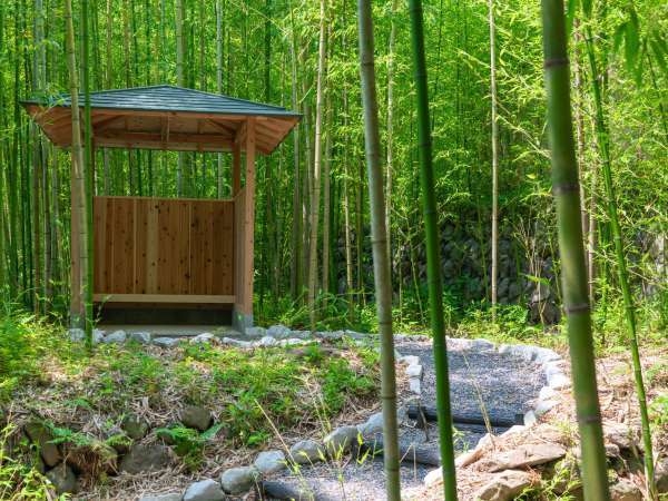 竹林の径と休憩所