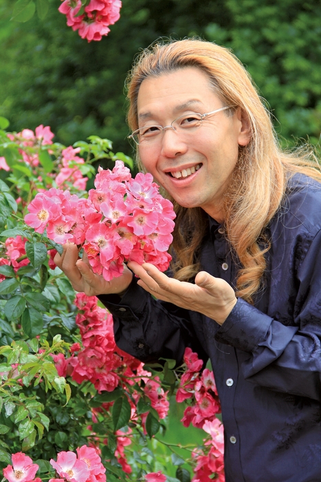 假屋崎省吾氏