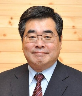 岡井　徹博　氏