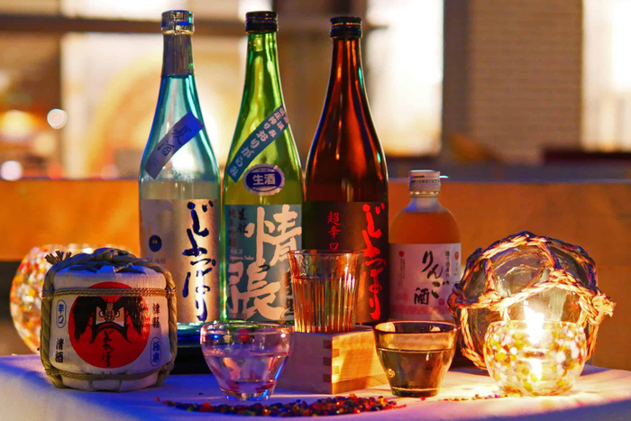 六花酒造の銘柄4種と北洋硝子「津軽びいどろ」グラス