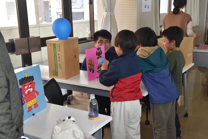 「とべ!空気砲」ブース