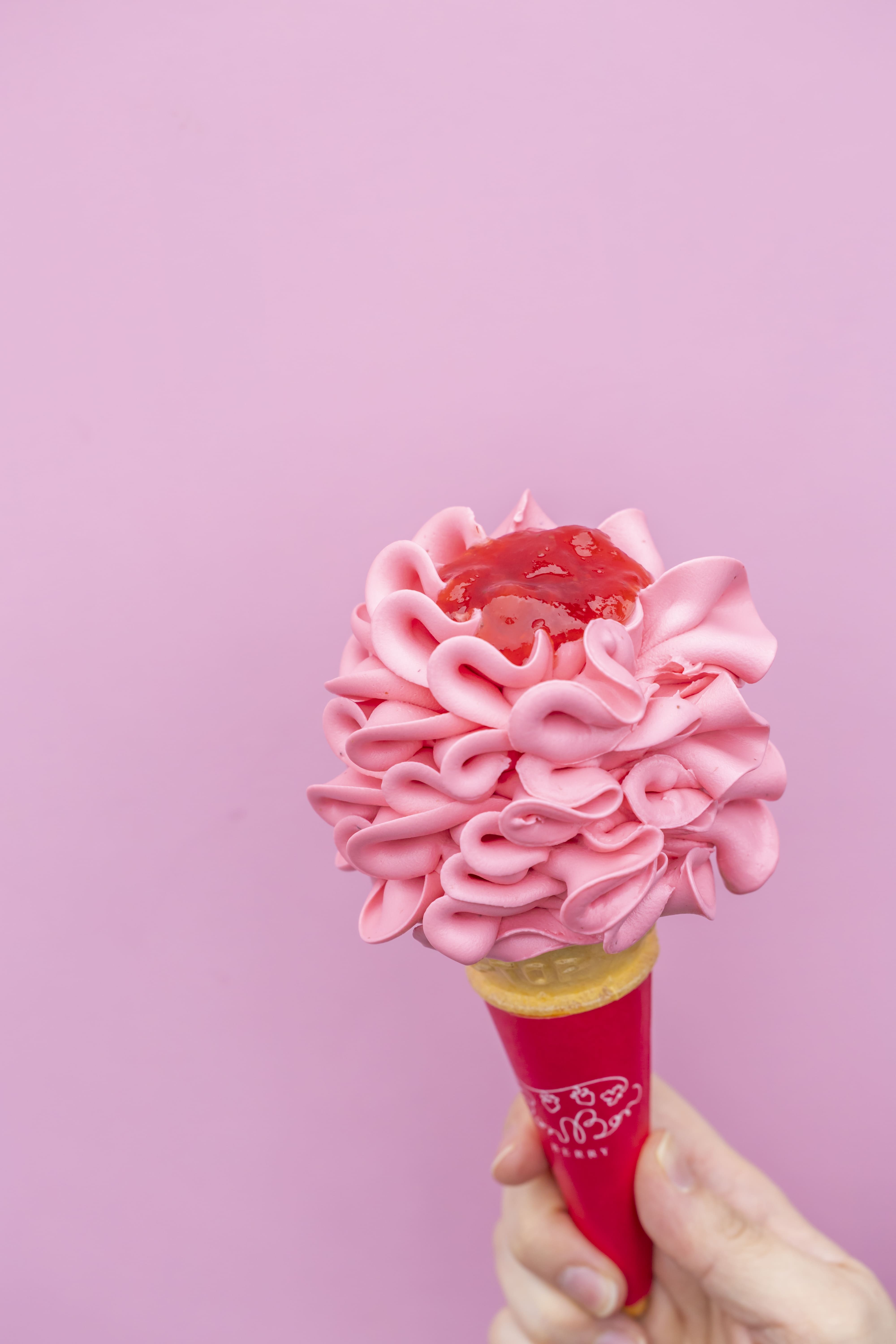 紅ほっぺいちごのお花ソフト