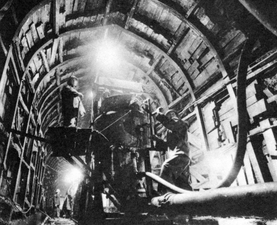 立山断層破砕帯の水抜き工事