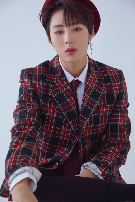(c)Star Crew ENT