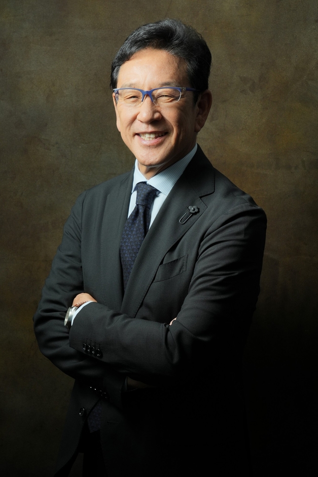 栗山英樹氏