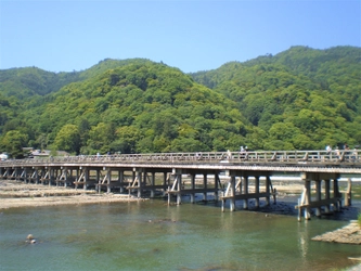 大覚寺と祇王寺拝観、レンタサイクル、 「嵐電１日フリーきっぷ」をお得にセット 「嵐電 大覚寺・祇王寺 サイクルチケット」 発売