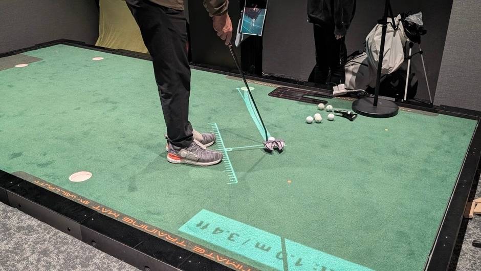 ボールに対し垂直にスタンスを取る