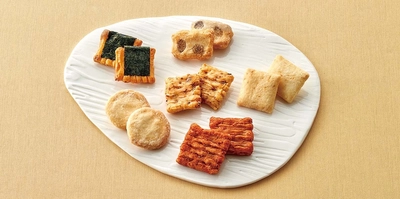 「中央軒煎餅」が一口サイズのプティおかき 「Kumitte(クミッテ)」の発売と 「中央軒おかき」のリニューアルを発表。