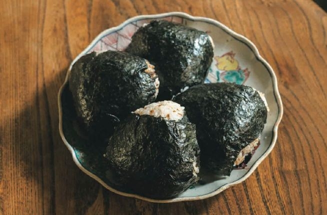 坂本美雨さんに褒められた大きなサイズの「我が家のおにぎり」