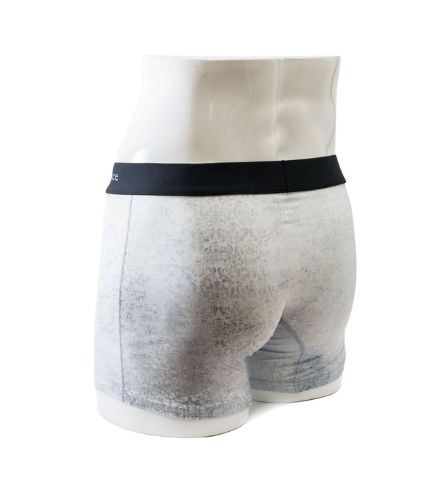 白パンに透けない「Damask Silver」