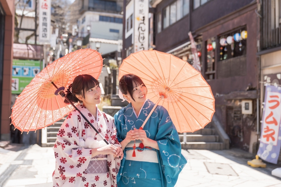 番傘もあるので暑い日も日差しを気にせずお楽しみいただけます
