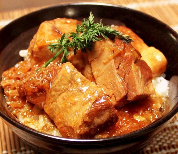 鹿児島黒豚 トロトロ角煮丼