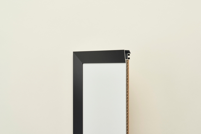 SLICE マットブラック 断面サンプル