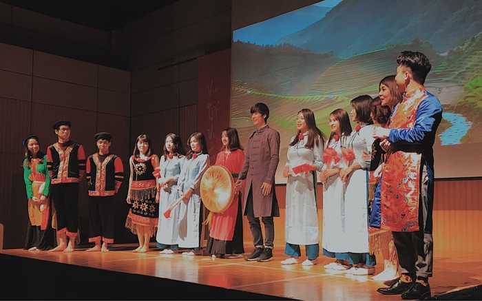 留学生による伝統芸能ショー