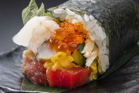 板前寿司、2026年節分に向け　 超豪華12種類の具材を詰め込んだ「海鮮江戸前恵方巻」を 2月1日(日)～2月3日(火)の3日間限定で発売