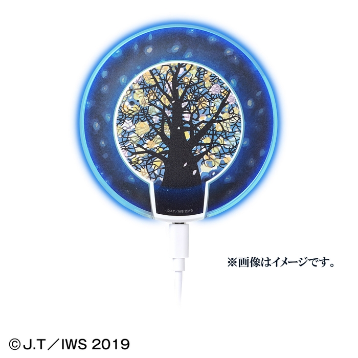 モチモチの木 ワイヤレスチャージャー 使用イメージ1