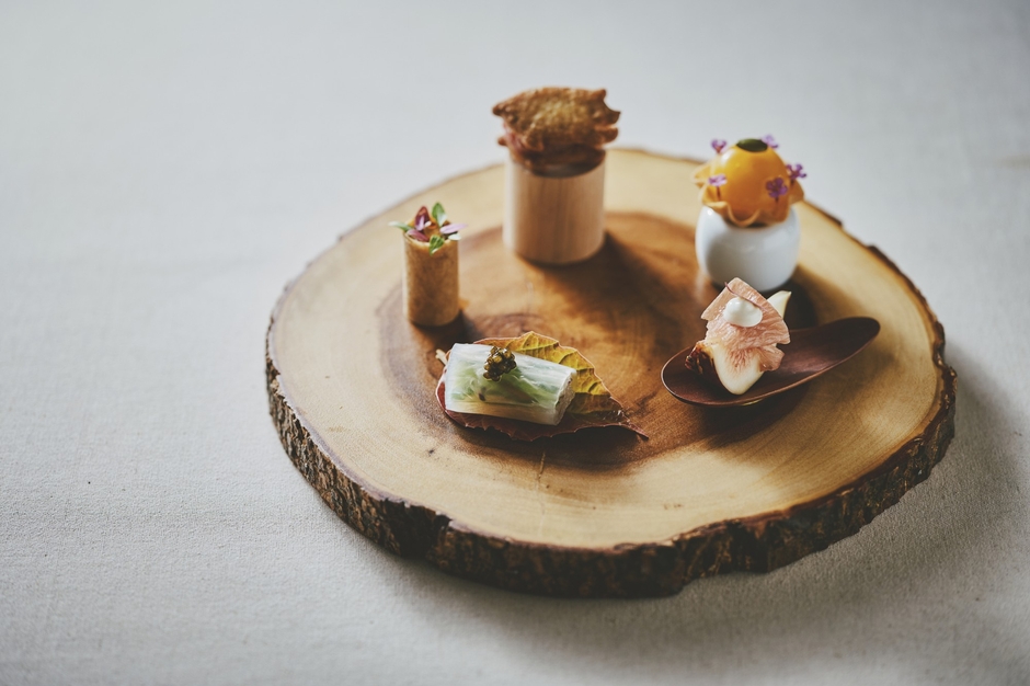 ▲ La Roseが提供するアミューズ“秋の５種饗宴”