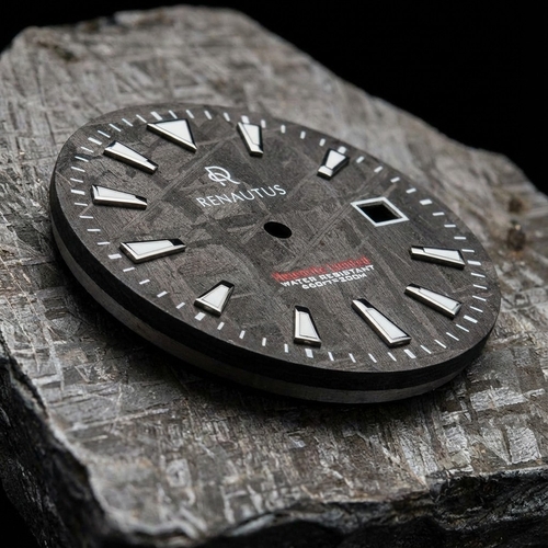 メテオライト文字盤