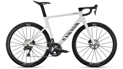 エンデュレース CF SLX 8 Di2 平均重量8.1kg 769,000円(税込)