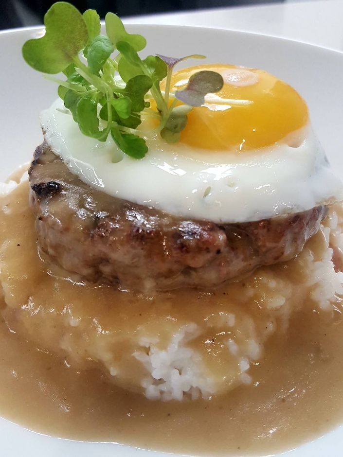 〈MWレストラン〉ロコモコ　税込1,080円