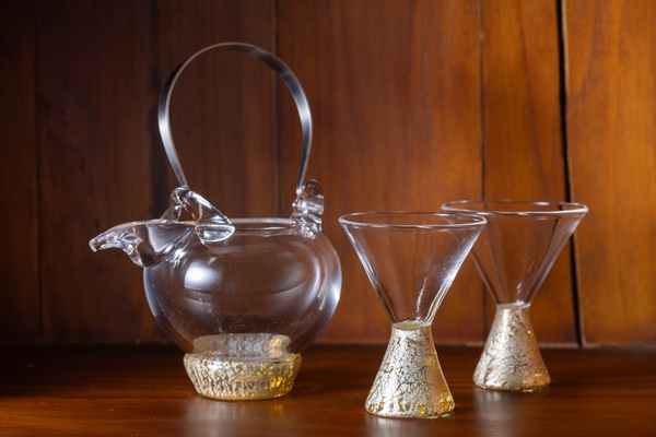 ハレの日を彩る酒器