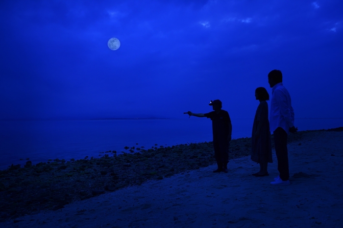 【星のや竹富島】カイジ浜で夜の海を散策