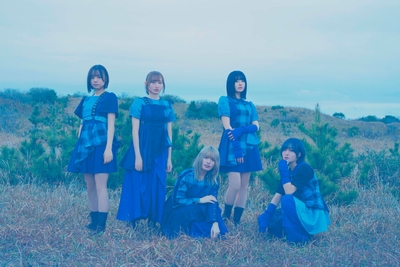 CYNHN 左から 広瀬みのり 百瀬怜 綾瀬志希 月雲ねる 青柳透