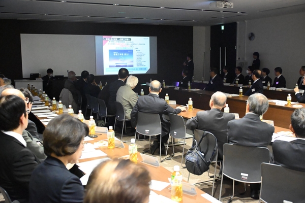 懇談会の様子
