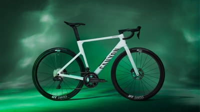 新型エアロ・オールロード・エンデュランスバイク
「エンデュレース CF SLX」「エンデュレース CF」発売