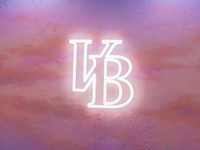 店内ネオンサイン