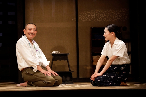 こまつ座「父と暮せば」（2021年版）撮影：夛留見彩