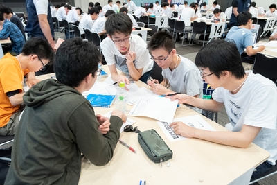 「数学甲子園2019」本選/競技中の様子2